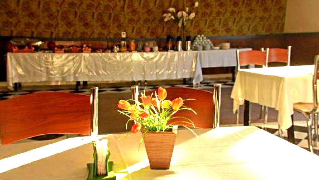 Gutemberg Plaza Hotel Nova Serrana Bagian luar foto